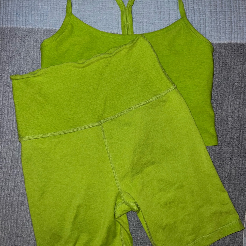 Beyond Yoga Spacedye Set - Medium in Matcha Green